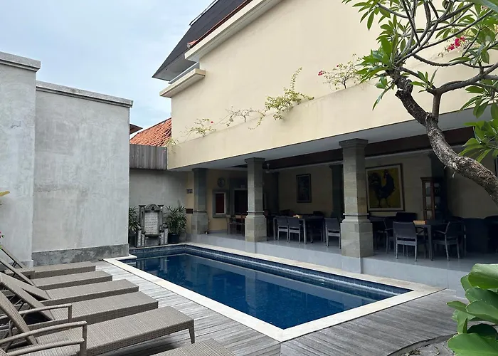 Bunga Seminyak